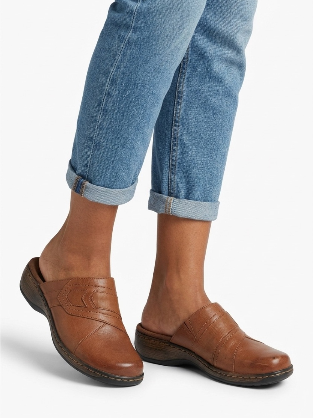 Clarks Bendables Brown Leather Slip On Clogs Comfort Mules Women’s Size 6.5M